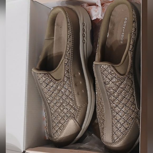 Easy Spirit Comfort Shoes Traveltime Bronze Shimmer Slip-On Women's Anti-Slip 8W - Picture 2 of 9